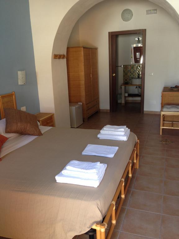 B&B La Goletta Di Salina Santa Marina Salina Chambre photo